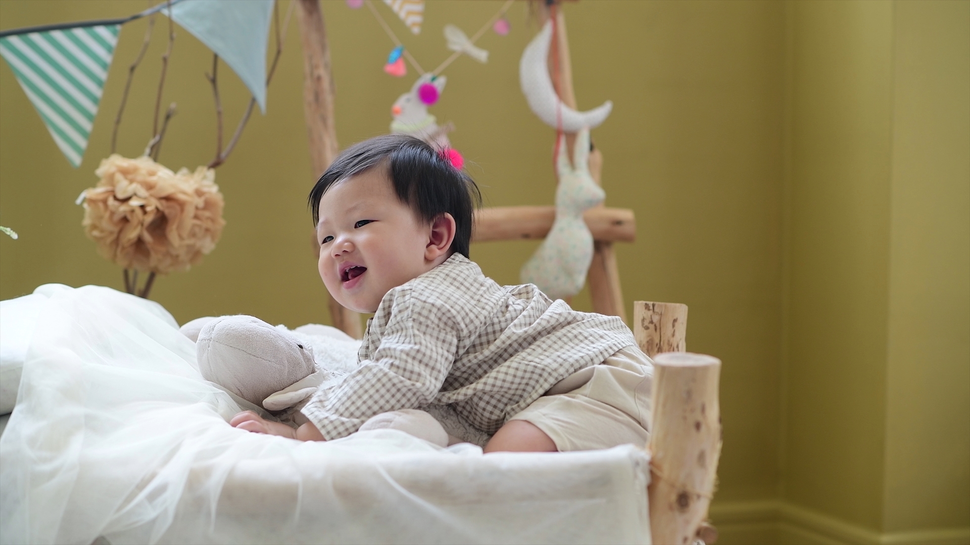 김한별돌스냅촬영1분.mp4_snapshot_00.10_[2020.09.14_19.20.35].jpg