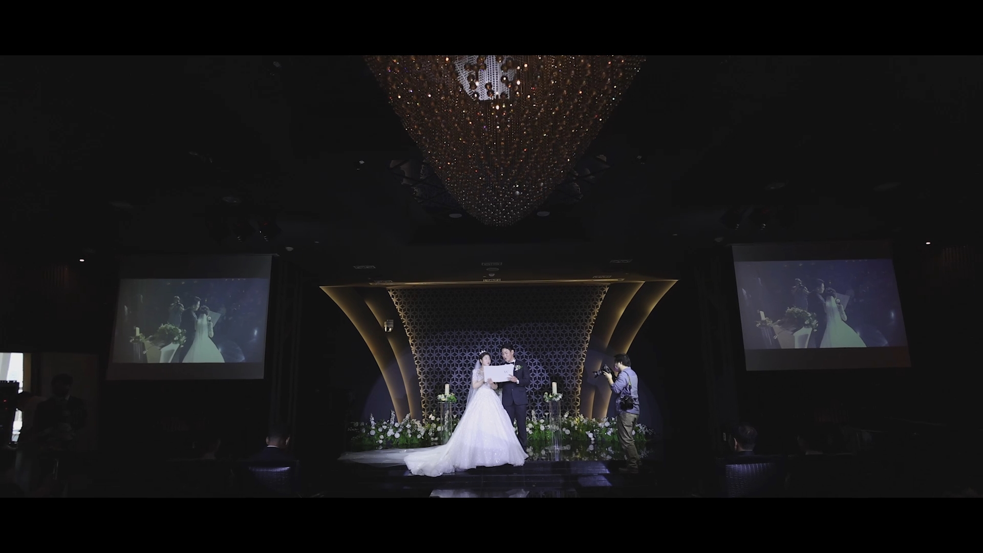 11월6일 그랜드블랑 웨딩영상 전체스케치.mp4_snapshot_02.37_[2022.01.10_16.39.49].jpg