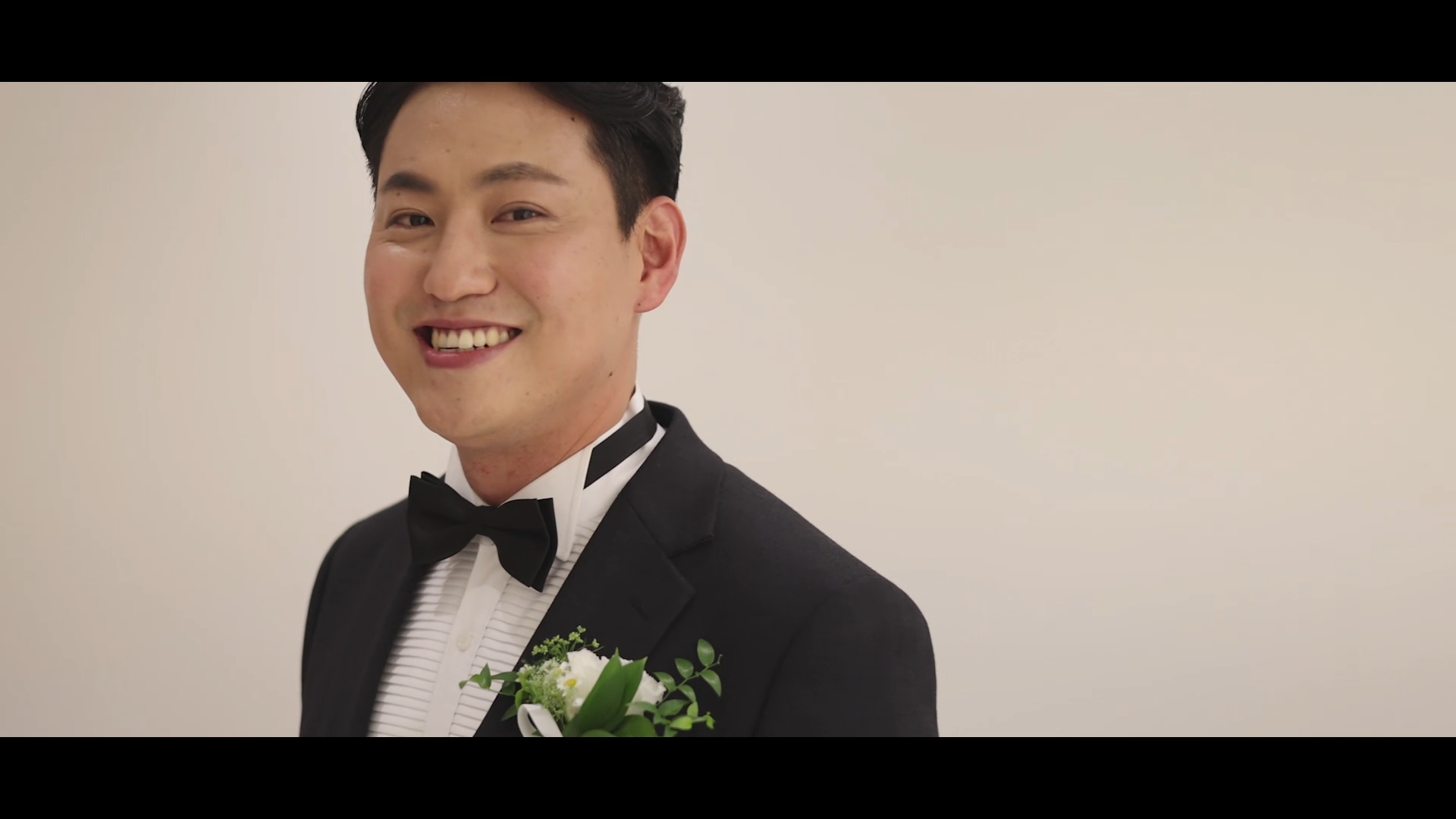 11월6일 그랜드블랑 웨딩영상 전체스케치.mp4_snapshot_00.31_[2022.01.10_16.38.39].jpg
