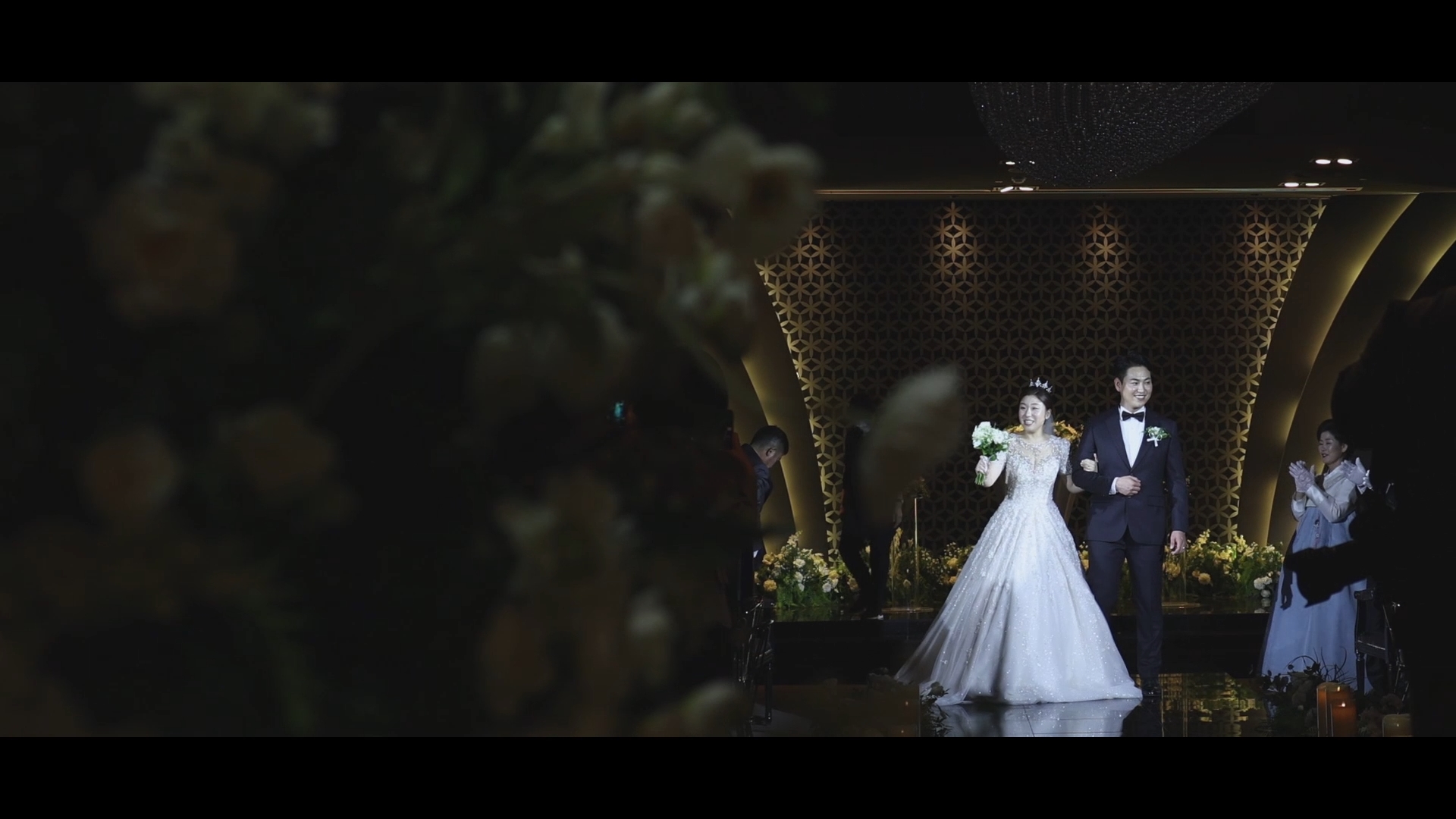 11월6일 그랜드블랑 웨딩영상 전체스케치.mp4_snapshot_03.55_[2022.01.10_16.40.46].jpg