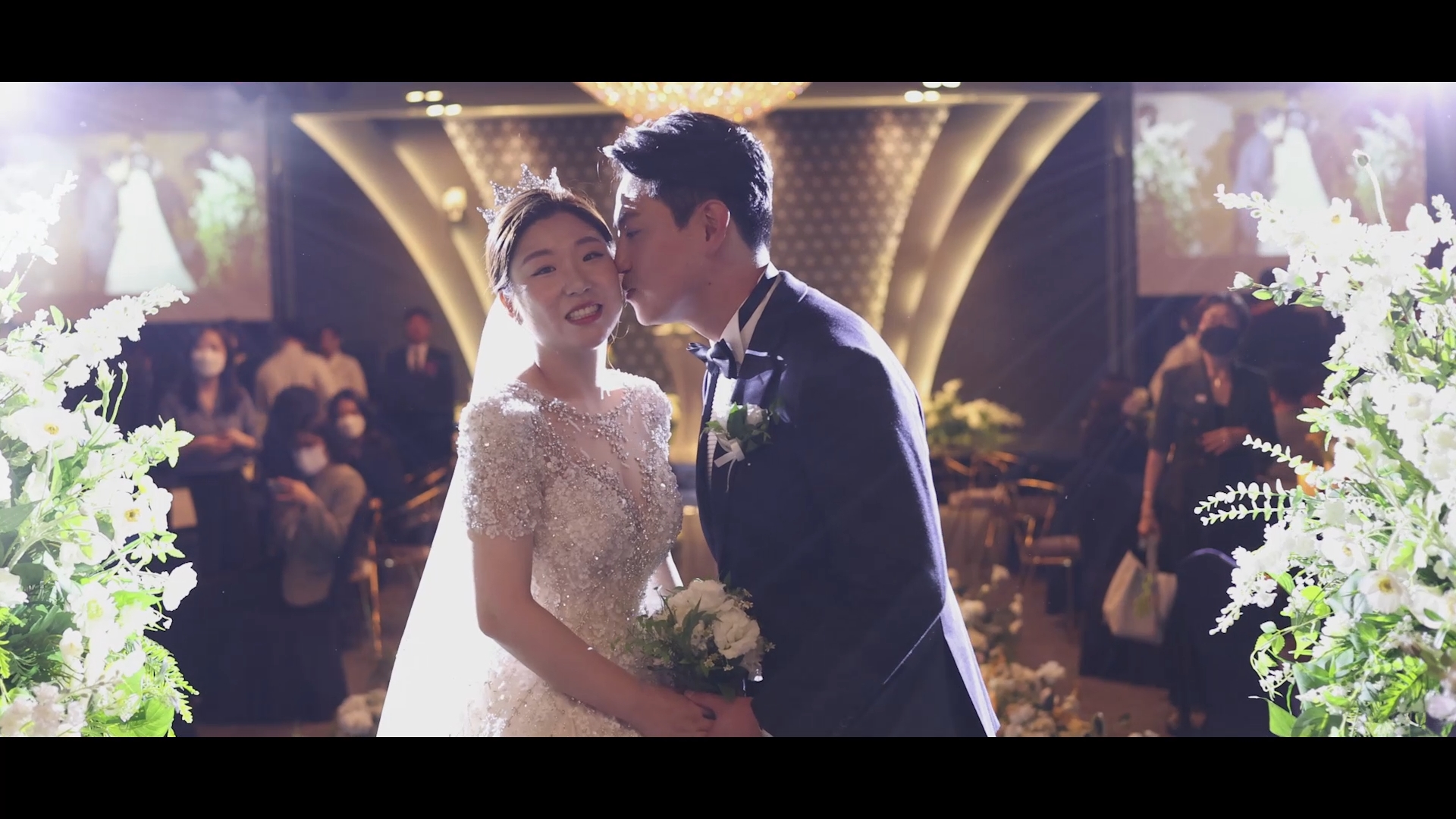 11월6일 그랜드블랑 웨딩영상 전체스케치.mp4_snapshot_04.08_[2022.01.10_16.41.16].jpg