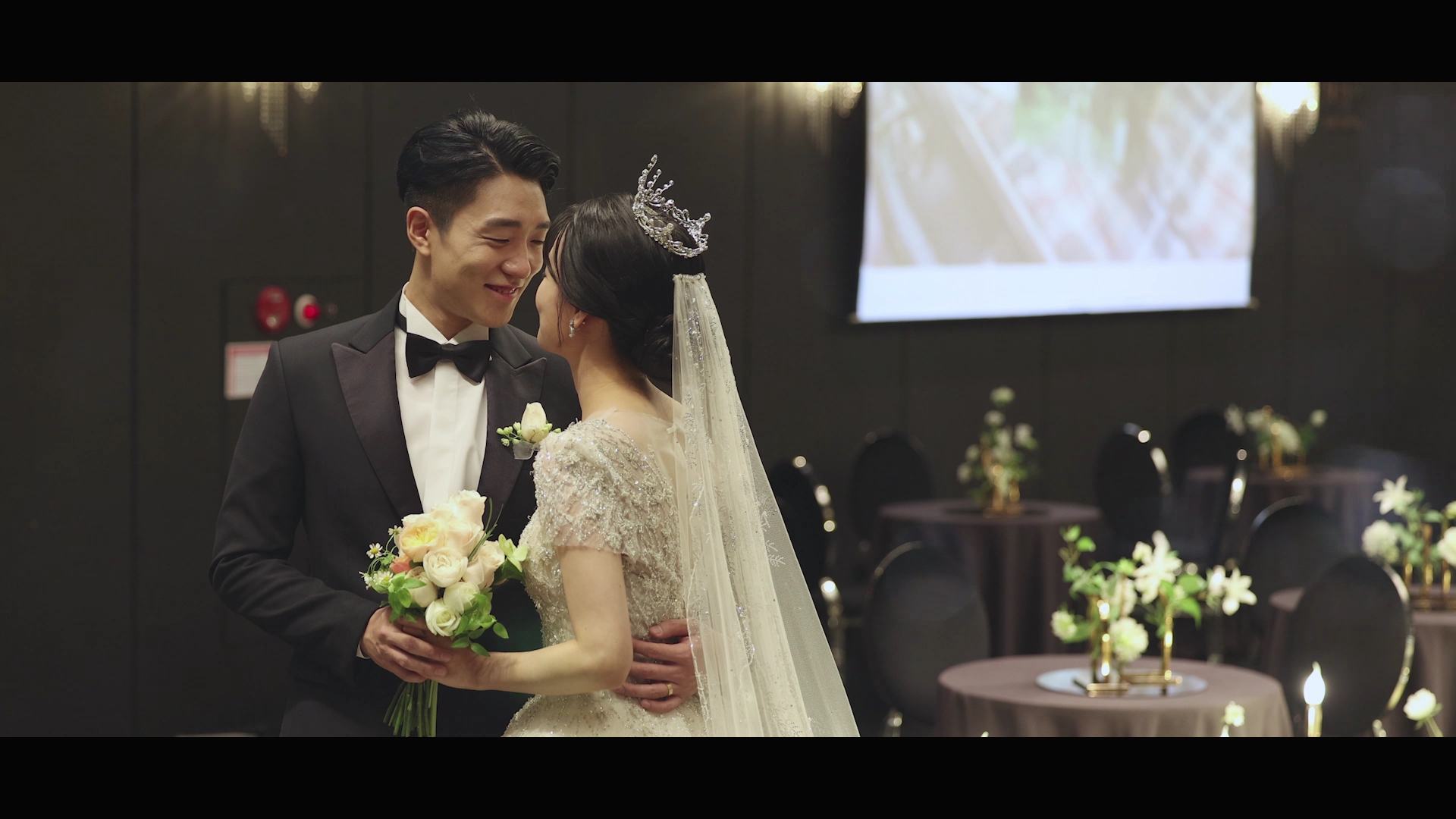 더에스웨딩홀 김민재 이하은 웨딩영상 전체본.mp4_000027994.jpg