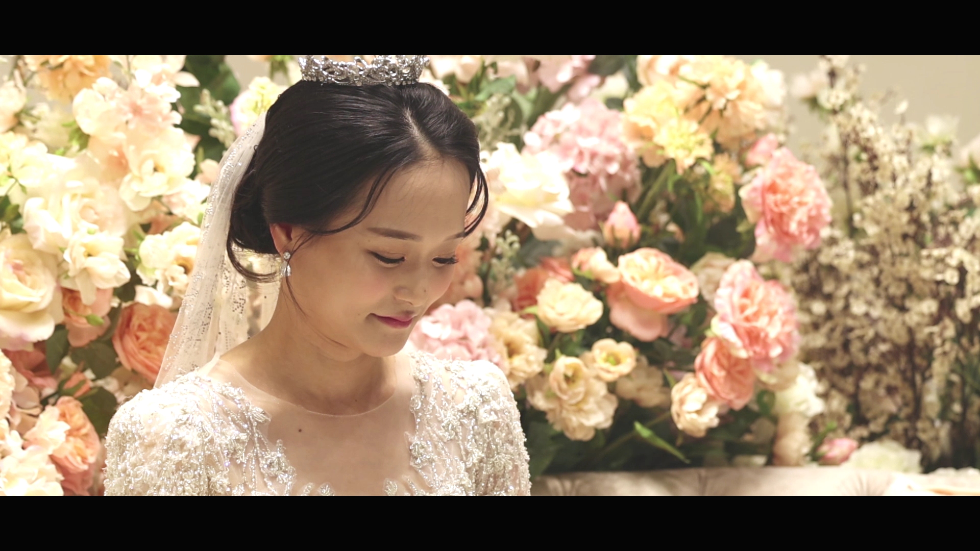더에스웨딩홀 김민재 이하은 웨딩영상 전체본.mp4_000095628.jpg