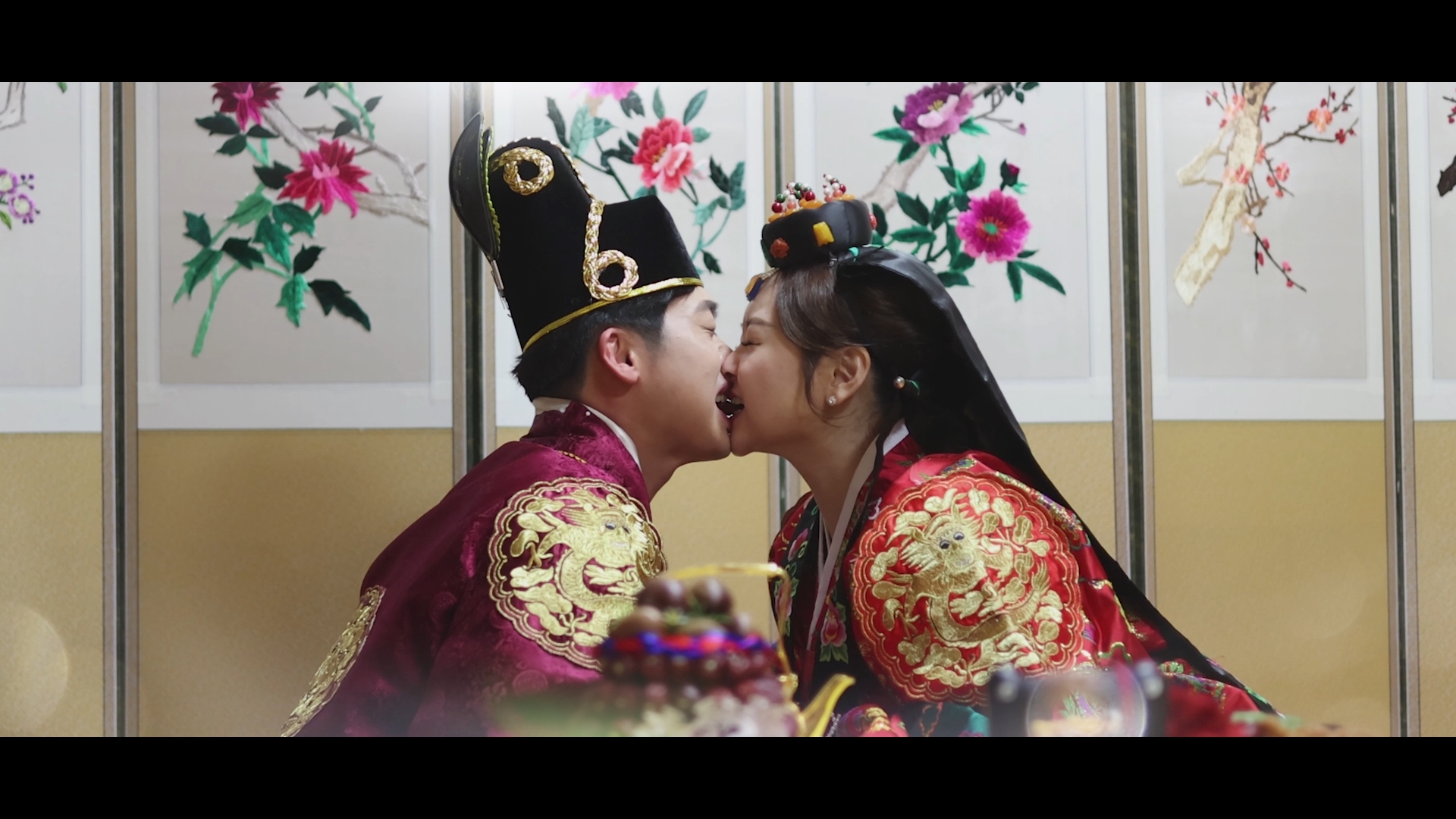12월12일 코모도호텔 웨딩영상 전체스케치2부.mp4_snapshot_00.53_[2022.01.30_23.36.03].jpg