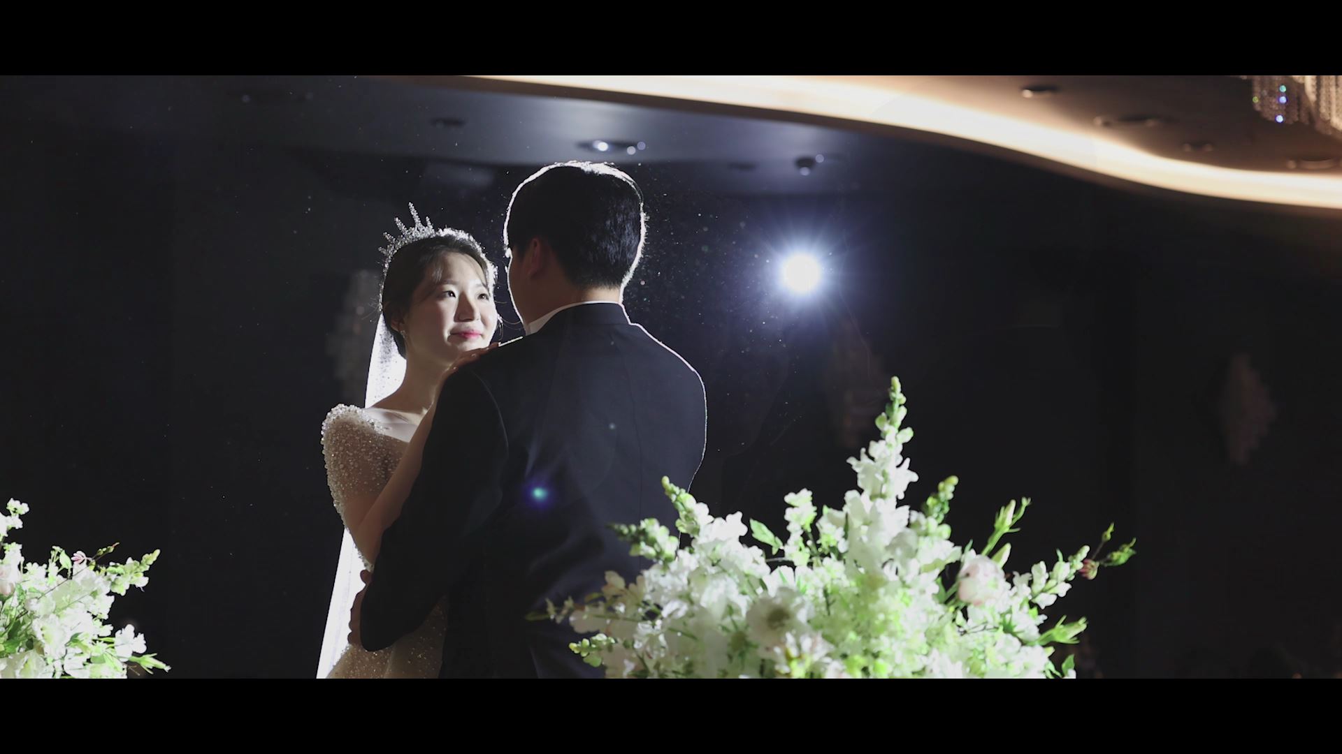 w스퀘어 갤럭시홀 웨딩영상 1분인스타용.mp4_000032098.jpg