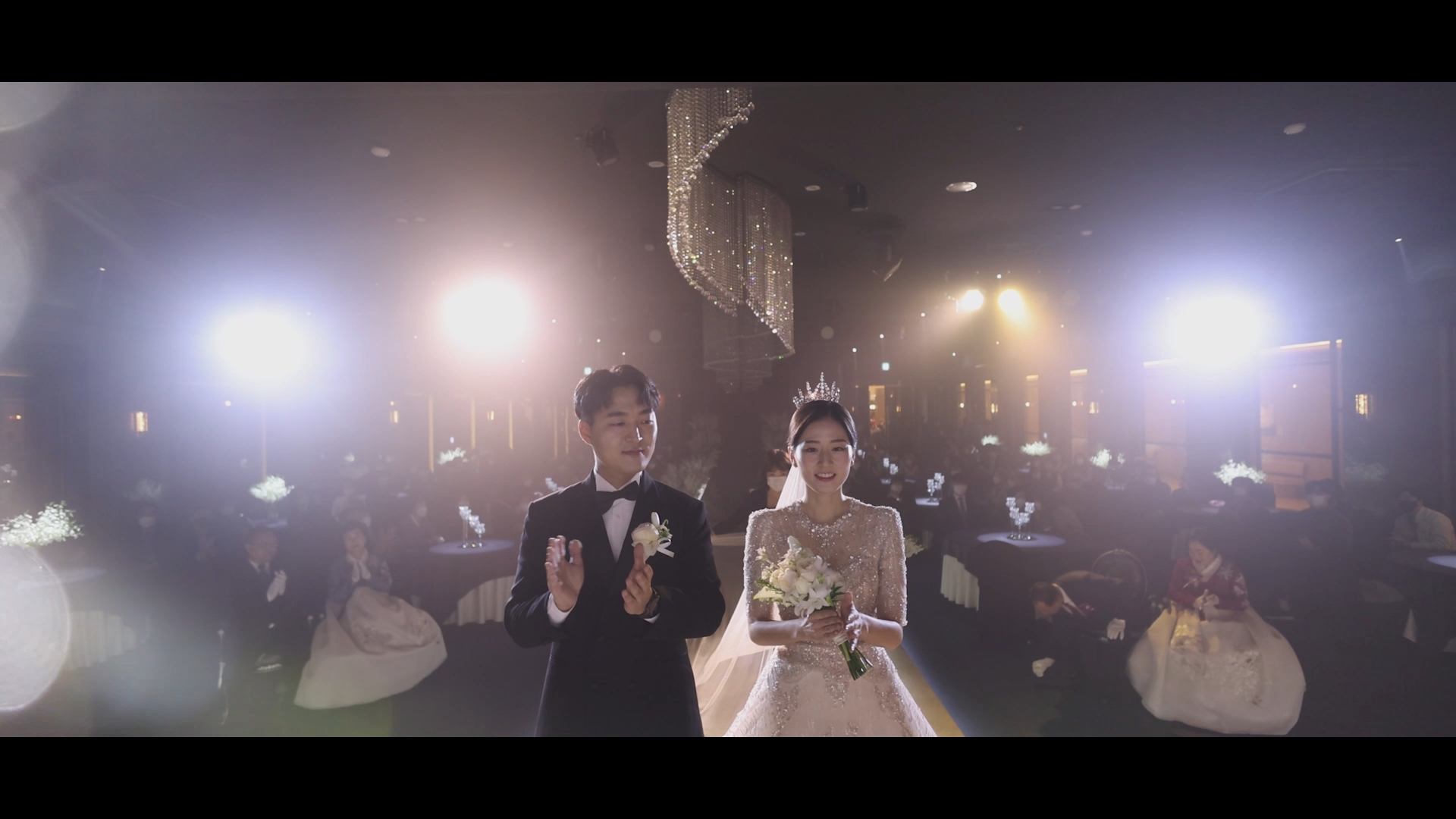 1031 김해메르시앙 웨딩영상 전체스케치.mp4_snapshot_03.06_[2022.01.10_16.36.24].jpg