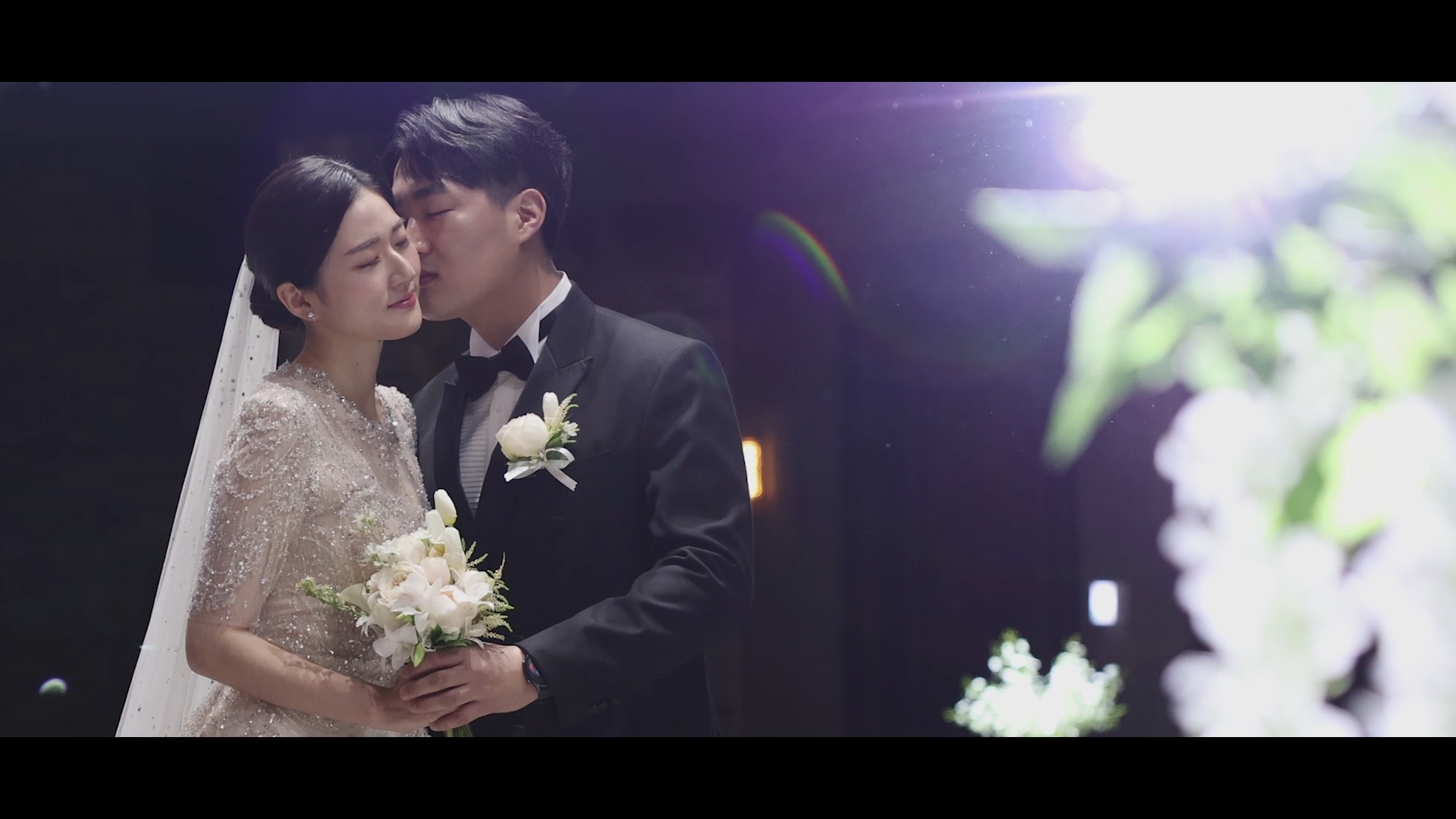 1031 김해메르시앙 웨딩영상 전체스케치.mp4_snapshot_01.17_[2022.01.10_16.35.13].jpg
